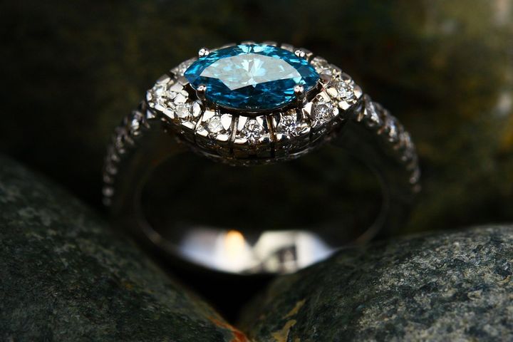 Solitaire Engagement Rings Overview: Discover Basics, Facts, Details, and Helpful Resources