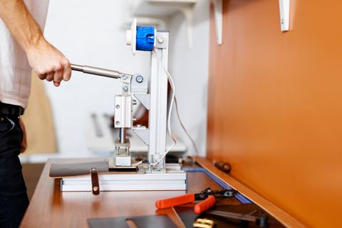 Tower Cranes Explained: Learn Heavy Lifting Techniques, Safety Tips, and Technology Details