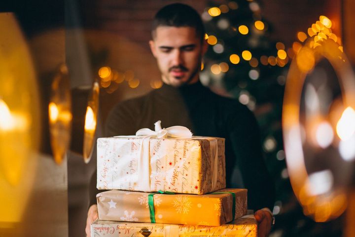 Explore Seasonal Gift Ideas: A Guide to Promotional Items, Tips, and Business Insight