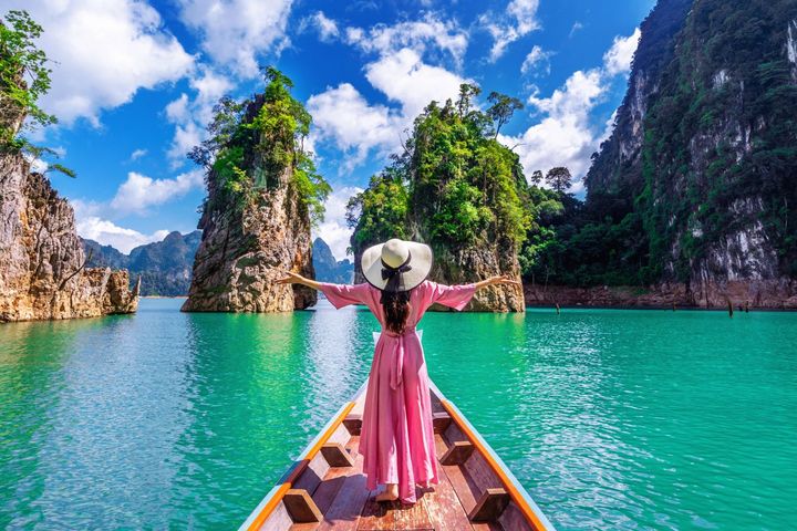 Maldives Overwater and Beachfront Villas Holiday Stay Explained: Know Luxury Resorts, Travel Tips, Tropical Island Insight