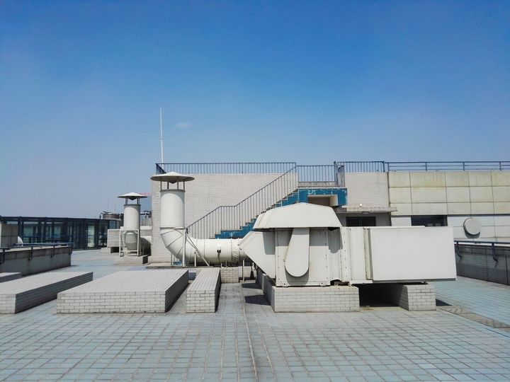 Industrial Chiller and HVAC System Explained: Discover Cooling Equipments, Temperature Control Basics, Installation Advice, and Operational Guide