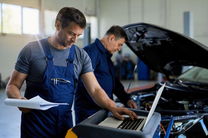 Automobile Engineering Guide: Explore Vehicle Components, Modern Automotive Innovations, Maintenance Tips, Explanation, Insights